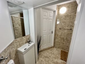 Photo 22- click for photo gallery